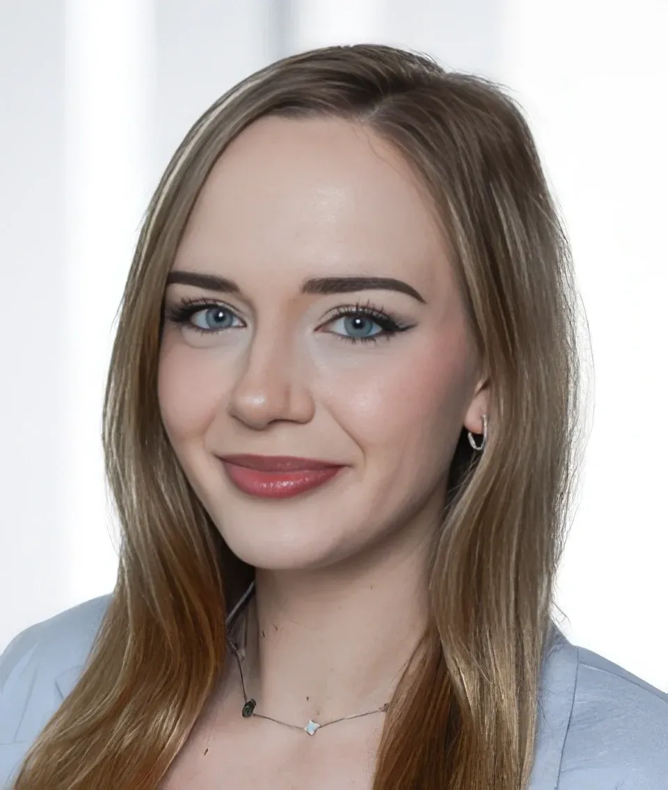 Antonia Simons